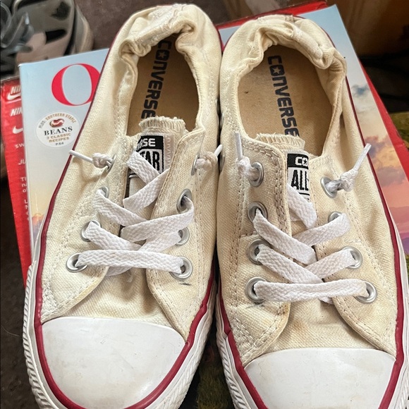 Converse - Picture 2 of 2